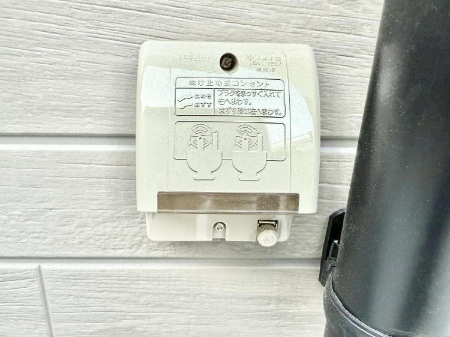 ���̑����ρ@�ݔ������O�ɓd���R���Z���g������΁A�������@�ő���O�ǂ�|������ȂǕ֗��ł��B