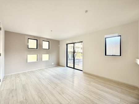 ���r���O�@���������R�Ɖ�b�����܂��A�S�n�悢�ЂƂƂ�