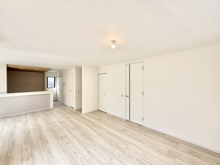 rO@났ƏΊ炪W܂AS܂郊rO