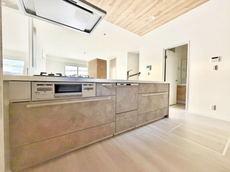 �L�b�`���@�������Ƒ����J��[�߂�A������̂���L�b�`��