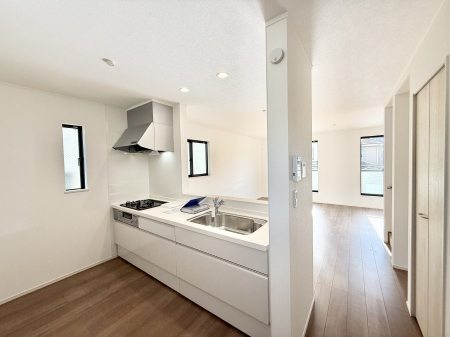 �L�b�`���@�������L���C�ɕЕt���A�g���₷���L�b�`��