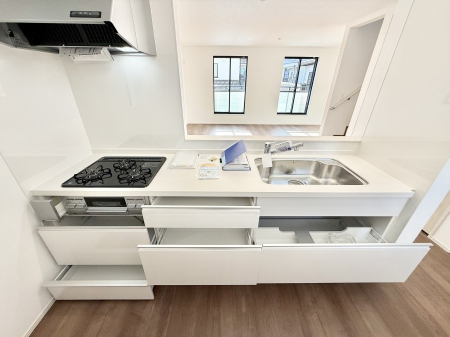 �L�b�`���@�������Ƒ����J��[�߂�A������̂���L�b�`��