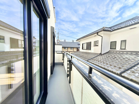 �o���R�j�[�@������ �G�߂̈ڂ낢����������J���I�ȋ�Ԃł�