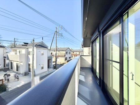 �o���R�j�[�@������ �G�߂̈ڂ낢����������J���I�ȋ�Ԃł�