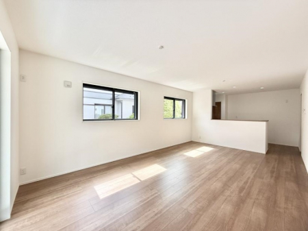 rO@났ƏΊ炪W܂AS܂郊rO