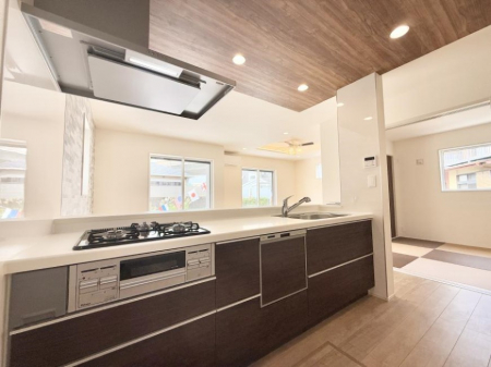 Lb`@ƑƂȂAR~jP[V̏