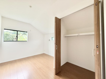 ̑ρ@F̂ŉ₩ȎԂy߂܂