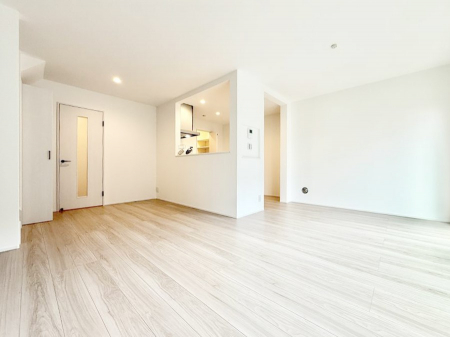 ���r���O�@���������R�Ɖ�b�����܂��A�S�n�悢�ЂƂƂ�