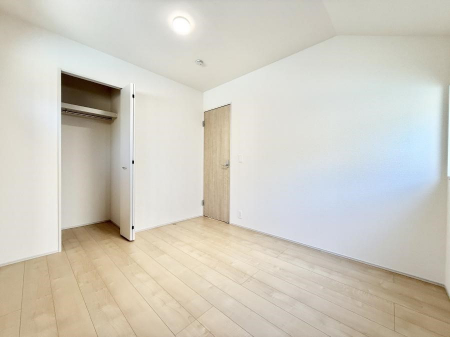 �q�������@�������v���C�x�[�g��ԂƂ��ĐÂ��ŗ�������������񋟂��Ă���܂�