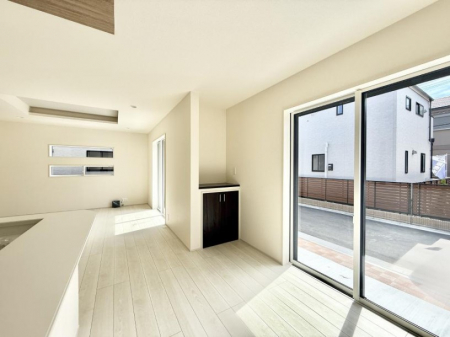 rO@났ƏΊ炪W܂AS܂郊rO