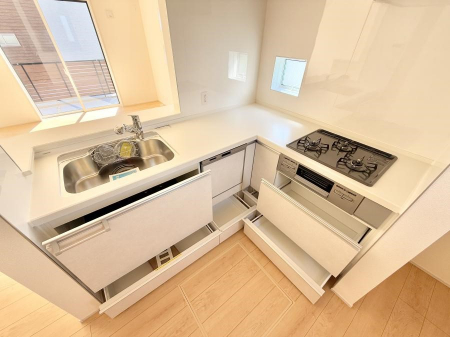 Lb`@ƑƂȂAR~jP[V̏