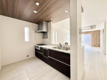 �L�b�`���@���������y���݂ƐH�ׂ�K����͂���L�b�`��