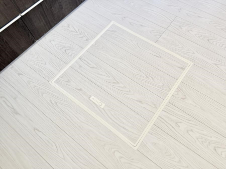 ̑ρ@ݔBꂽ[Xy[XŉƑŜXbL