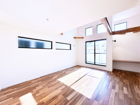 ���r���O�@���������났�ƏΊ炪�W�܂�A�S���܂郊�r���O