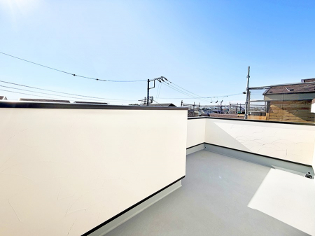 �o���R�j�[�@������ �G�߂̈ڂ낢����������J���I�ȋ�Ԃł�