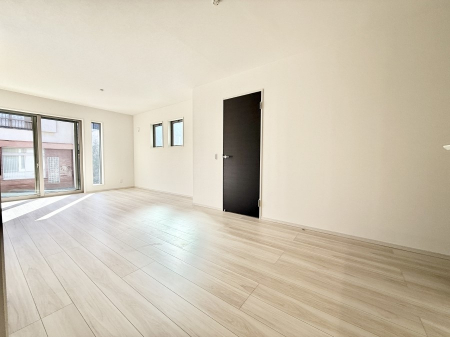 ���r���O�@���������R�Ɖ�b�����܂��A�S�n�悢�ЂƂƂ�