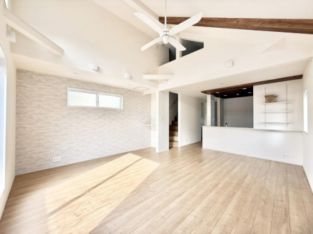 ���r���O�@���������C�ɓ���̏ꏊ�ŁA�̂�т�Ƃ������Ԃ�