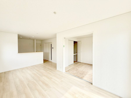 rO@났ƏΊ炪W܂AS܂郊rO