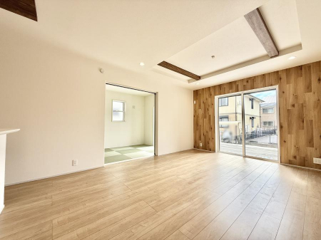 rO@났ƏΊ炪W܂AS܂郊rO