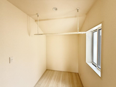 ̑ρ@ݔV⎞ԂCɂ󕨂AOߗނ܂B