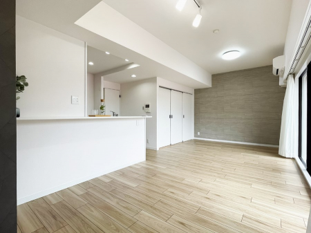 rO@났ƏΊ炪W܂AS܂郊rO