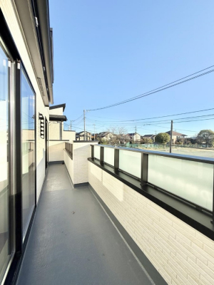 �o���R�j�[�@������ �G�߂̈ڂ낢����������J���I�ȋ�Ԃł�