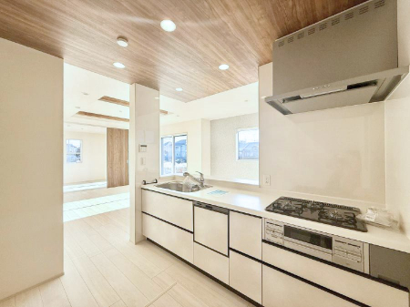 �L�b�`���@�������Ƒ����J��[�߂�A������̂���L�b�`��