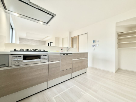 �L�b�`���@���������y���݂ƐH�ׂ�K����͂���L�b�`��