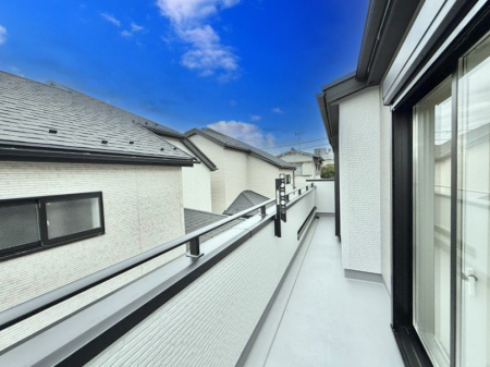 oRj[@ G߂̈ڂ낢JIȋԂł