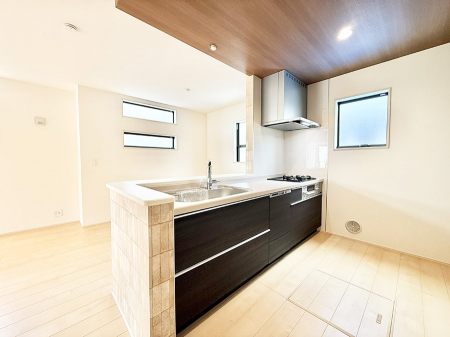 Lb`@ƑƂȂAR~jP[V̏