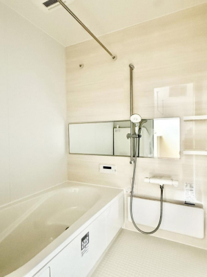 �����@����