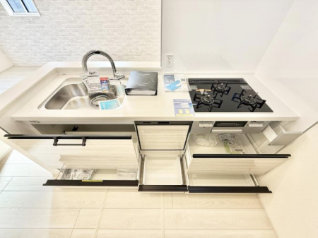 �L�b�`���@�������Ƒ����J��[�߂�A������̂���L�b�`��