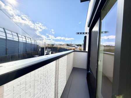 �o���R�j�[�@������ �G�߂̈ڂ낢����������J���I�ȋ�Ԃł�