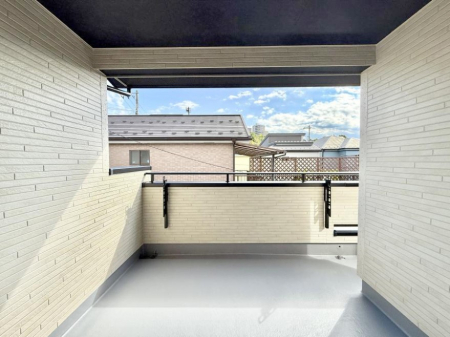 oRj[@ G߂̈ڂ낢JIȋԂł