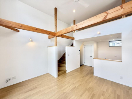 rO@났ƏΊ炪W܂AS܂郊rO