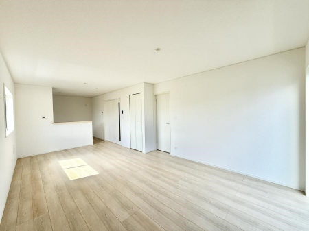 rO@났ƏΊ炪W܂AS܂郊rO