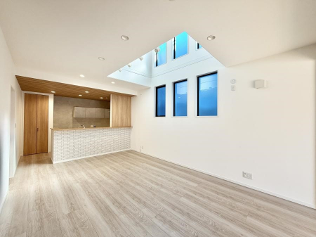 ���r���O�@���������R�Ɖ�b�����܂��A�S�n�悢�ЂƂƂ�