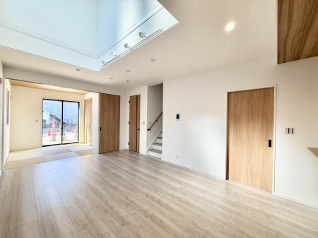 ���r���O�@���������났�ƏΊ炪�W�܂�A�S���܂郊�r���O