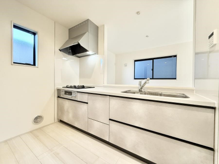 �L�b�`���@�������Ƒ����J��[�߂�A������̂���L�b�`��