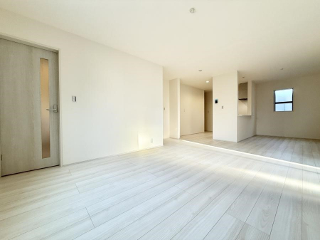 ���r���O�@���������났�ƏΊ炪�W�܂�A�S���܂郊�r���O