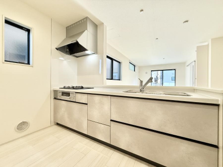 �L�b�`���@�������Ƒ��ƂȂ���A�R�~���j�P�[�V�����̏�