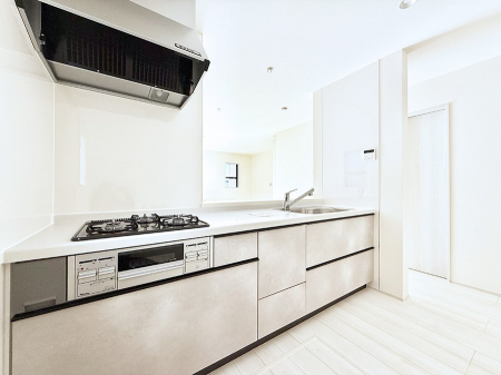 �L�b�`���@�������Ƒ����J��[�߂�A������̂���L�b�`��