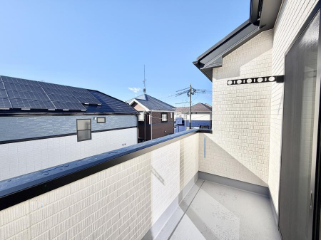 �o���R�j�[�@������ �G�߂̈ڂ낢����������J���I�ȋ�Ԃł�