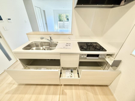 �L�b�`���@�������Ƒ����J��[�߂�A������̂���L�b�`��