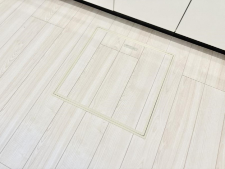 ̑ρ@ݔBꂽ[Xy[XŉƑŜXbL