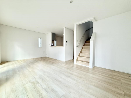 ���r���O�@���������R�Ɖ�b�����܂��A�S�n�悢�ЂƂƂ�