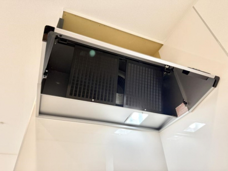 ���̑����ρ@�ݔ����������̏��C����������C��ɗU������A�����I�ɔr�����ł��܂��B