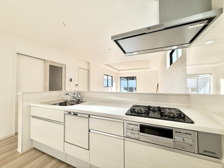 �L�b�`���@�������Ƒ����J��[�߂�A������̂���L�b�`��