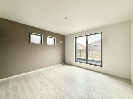 �Q���@�������V���v���ȋ�ԂŁA���[�t���x�b�h��f�X�N�ȂǁA���@�\�ȉƋ�����p���₷���ł�