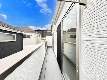 �o���R�j�[�@������ �G�߂̈ڂ낢����������J���I�ȋ�Ԃł�